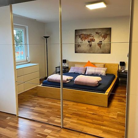Gemuetliche 3 Zimmer Wohnung Mit Grosszuegiger Terrasse Im Gruenen Reutlingen Eksteriør bilde