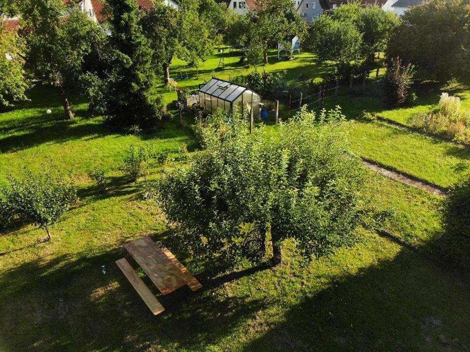 Gemuetliche 3 Zimmer Wohnung Mit Grosszuegiger Terrasse Im Gruenen Reutlingen Eksteriør bilde