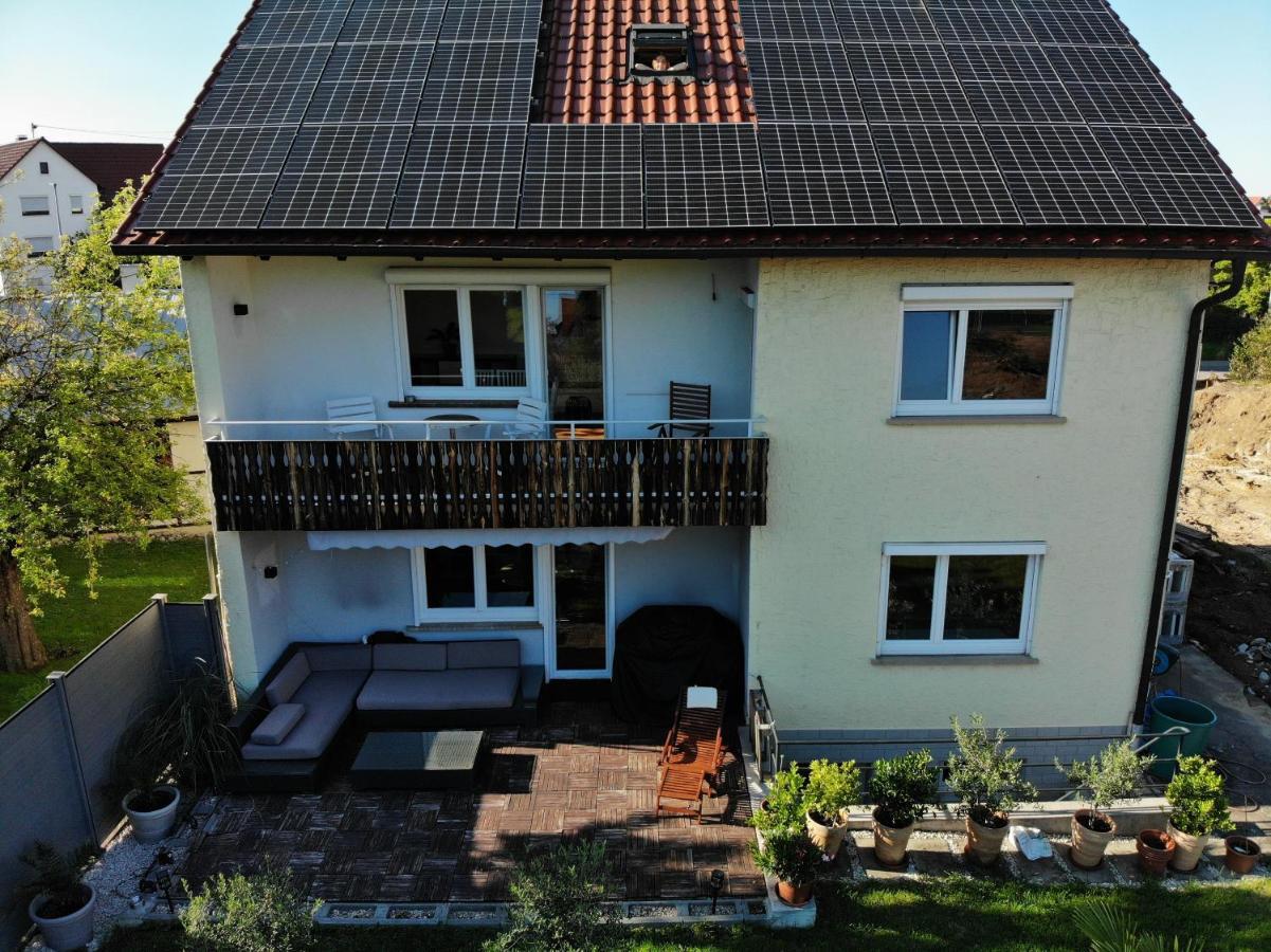 Gemuetliche 3 Zimmer Wohnung Mit Grosszuegiger Terrasse Im Gruenen Reutlingen Eksteriør bilde