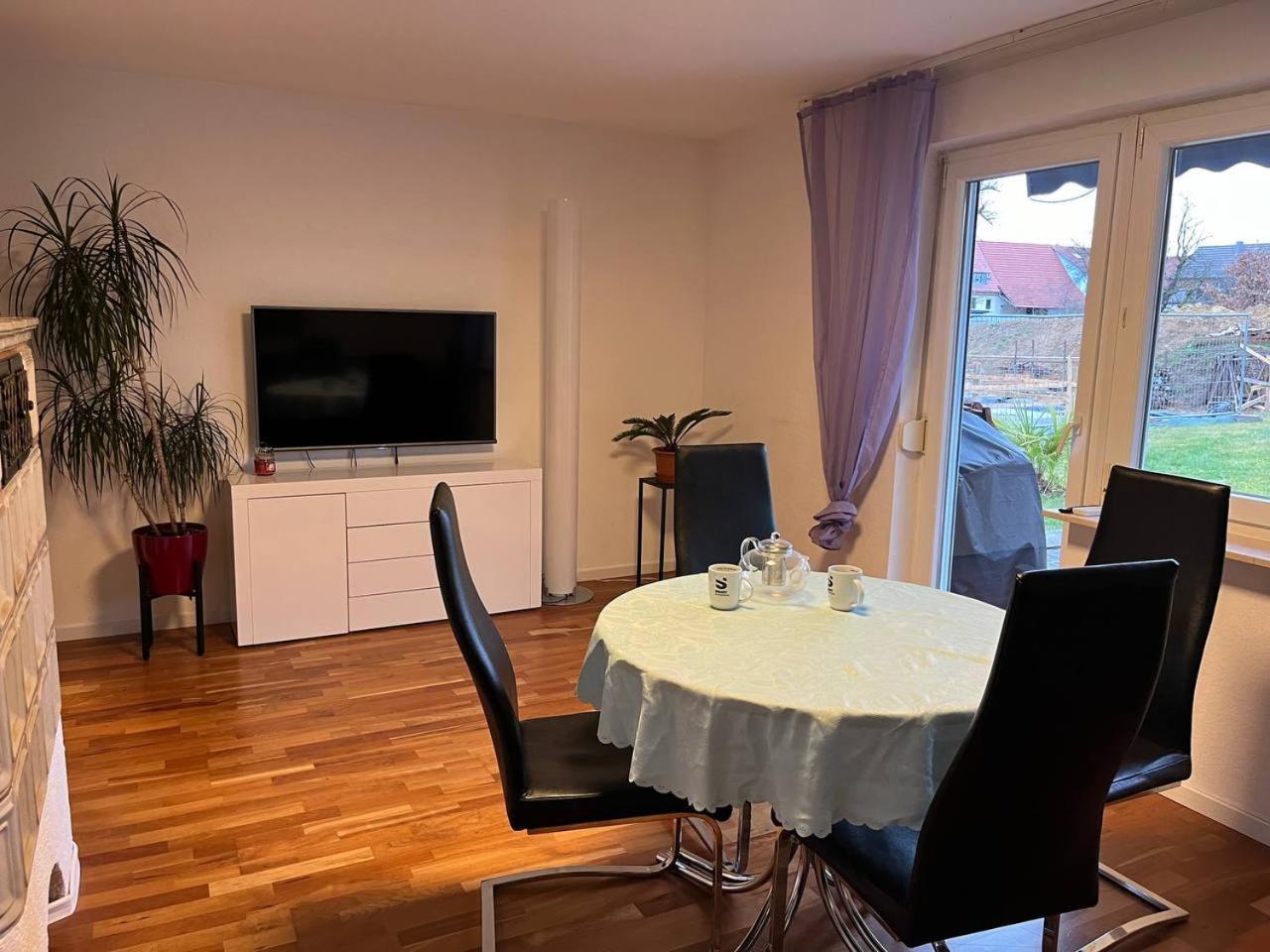 Gemuetliche 3 Zimmer Wohnung Mit Grosszuegiger Terrasse Im Gruenen Reutlingen Eksteriør bilde